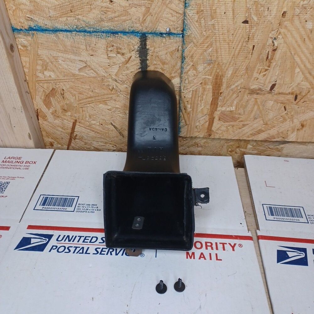 1988-1994 Chevy Silverado Truck A/C Heater Vent Duct OBS Parts# 15530574 OEM